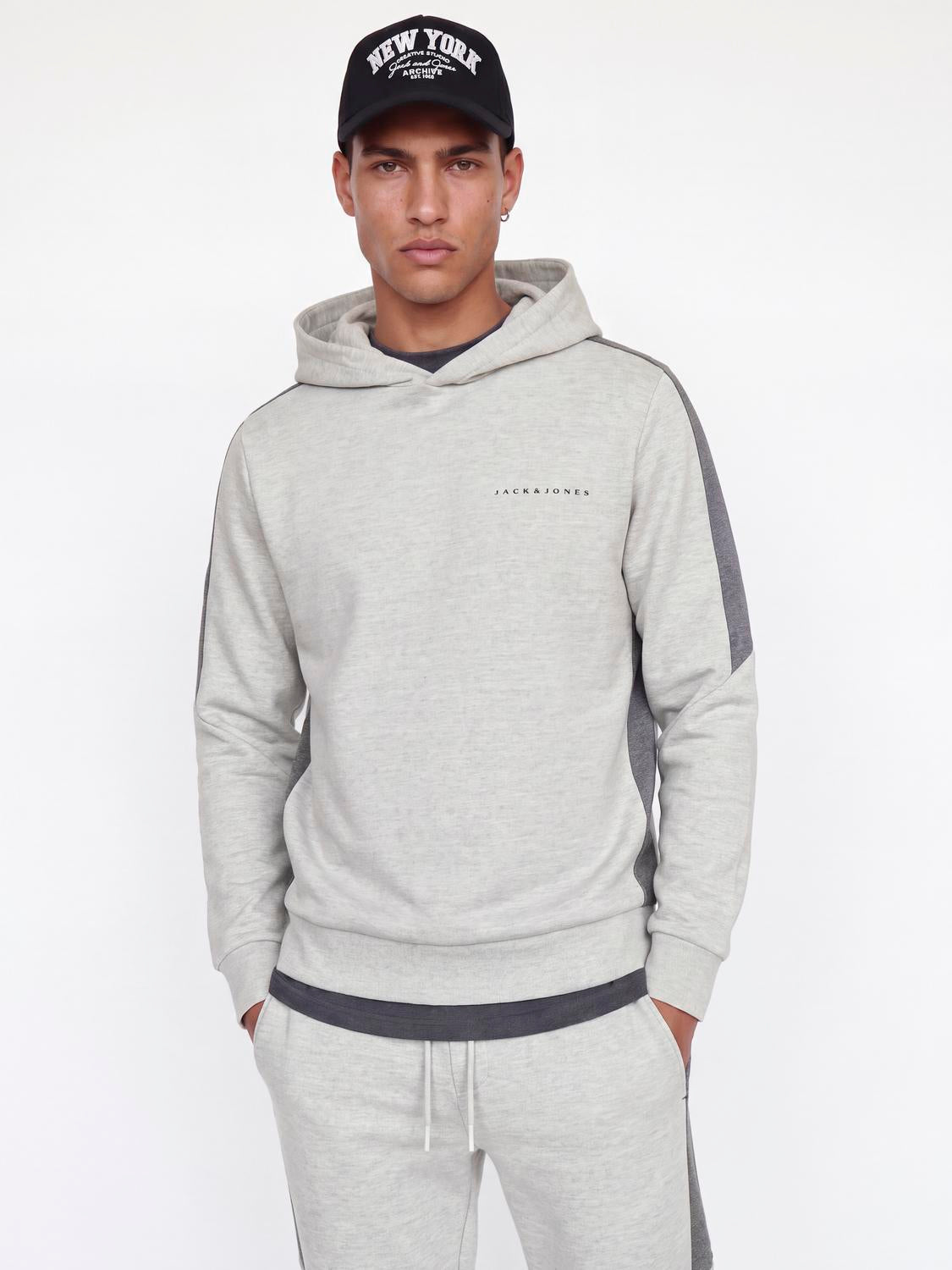 model_shot-front